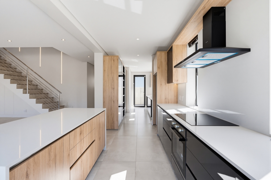 To Let 3 Bedroom Property for Rent in Pinelands Western Cape